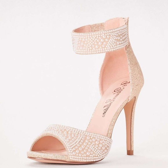 Shoes - Picture 1 of 1